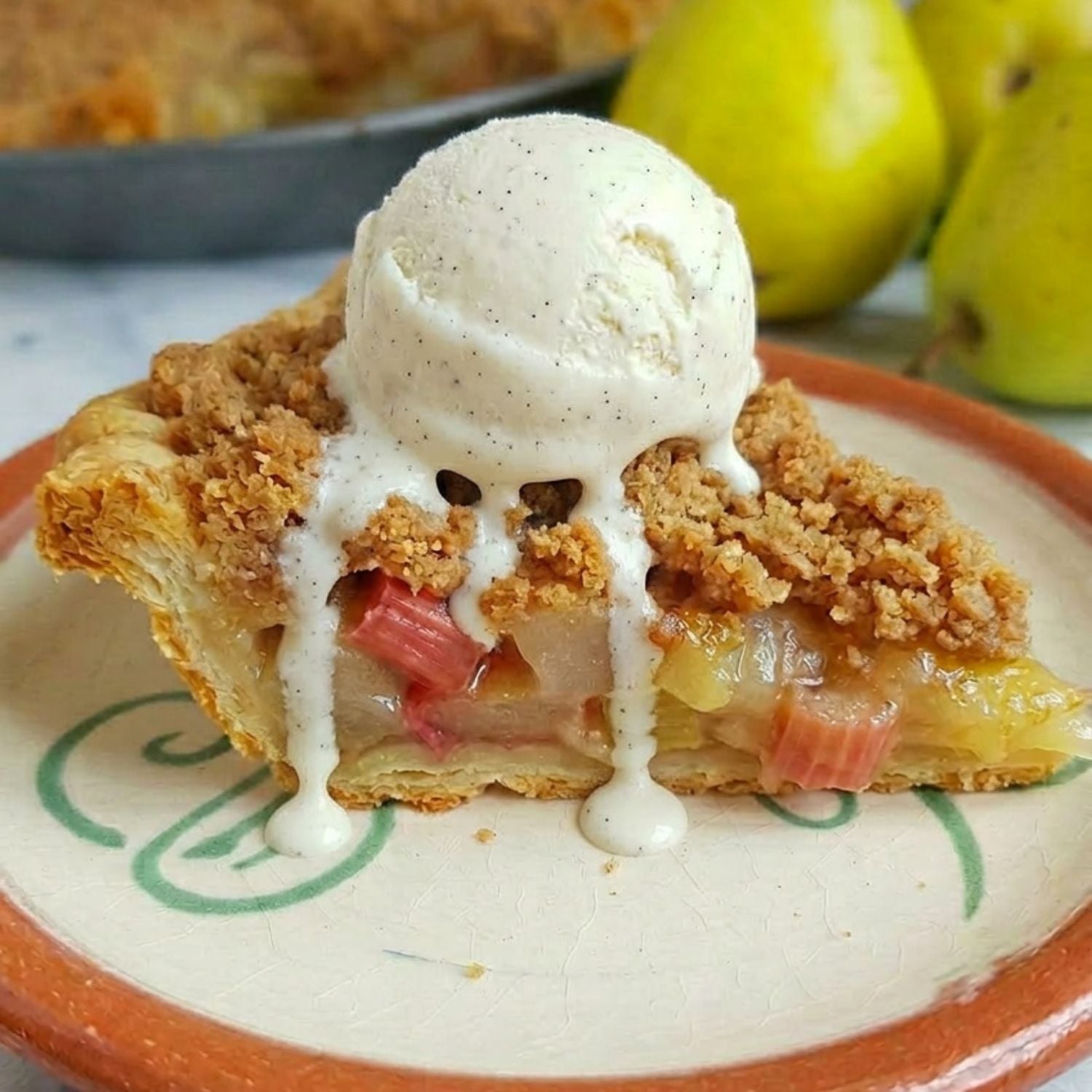 Birnen Rhabarber Crumble Pie mit Ingwer