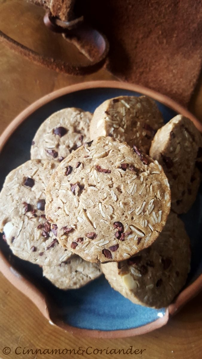 Costa Rican Oatmeal Cookies with Cacao Nibs and Brown Sugar
