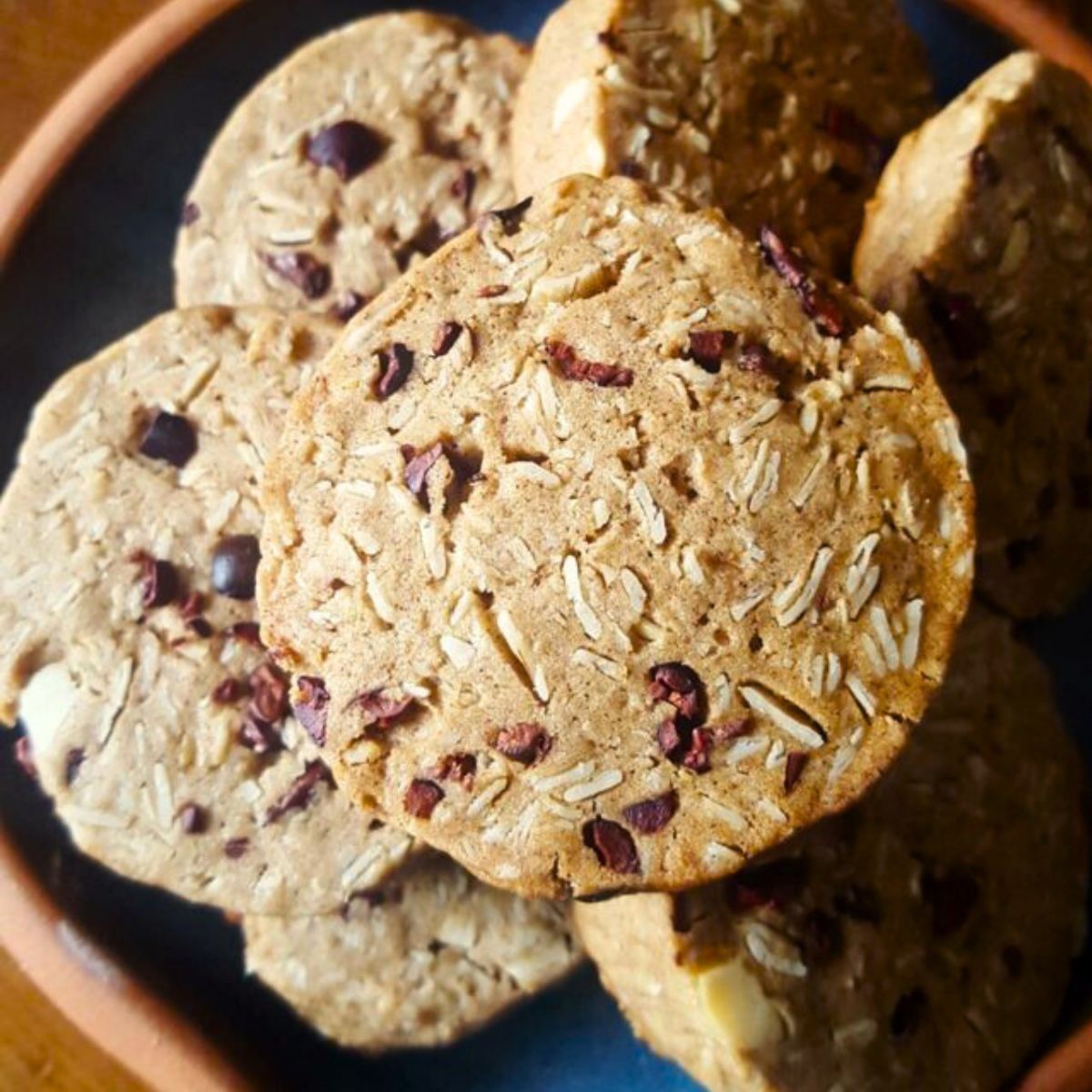 Haferflockenkekse Rezept – Knusprige Kekse mit Kakao Nibs