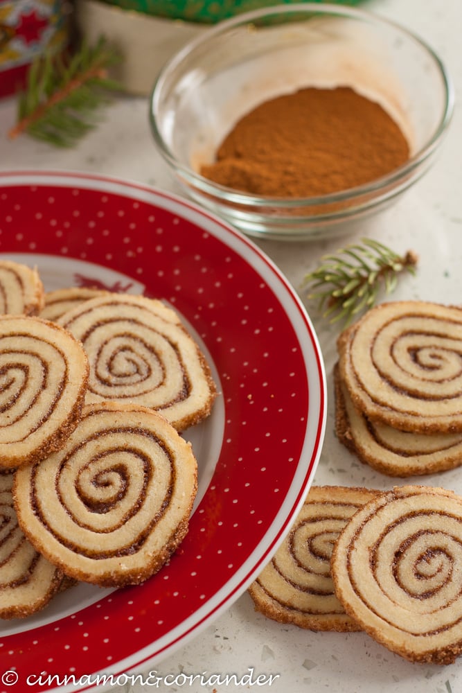 Cinnamon Roll Cookies | Easy, last-minute Christmas Cookie Recipe