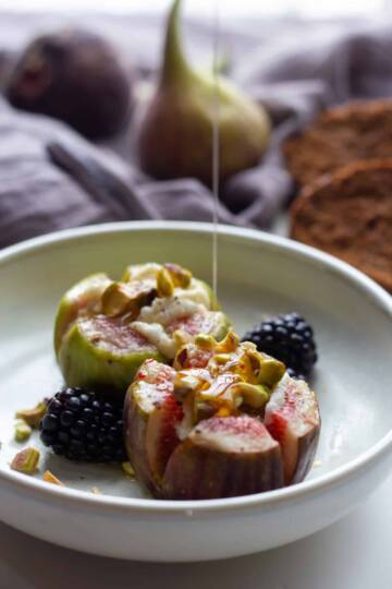Gebackene Feigen mit Ziegenkäse und Honig