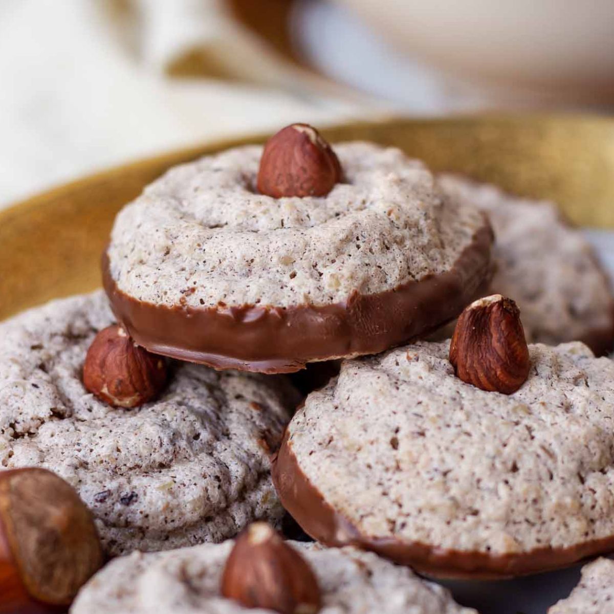 German Meringue Cookies – Nussmakronen